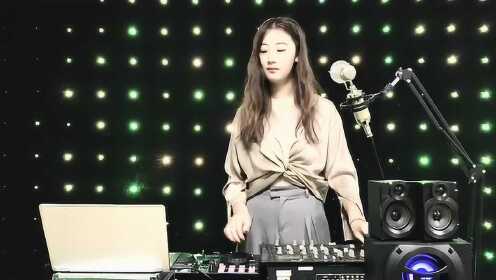 伤感情歌DJ，旋律中的情感深度与人生体验